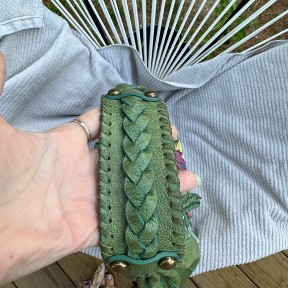 Isabella Fiore Love Dove Tattoo Bag Green Leather Hand Painted Signed HTF RARE - Picture 8 of 14